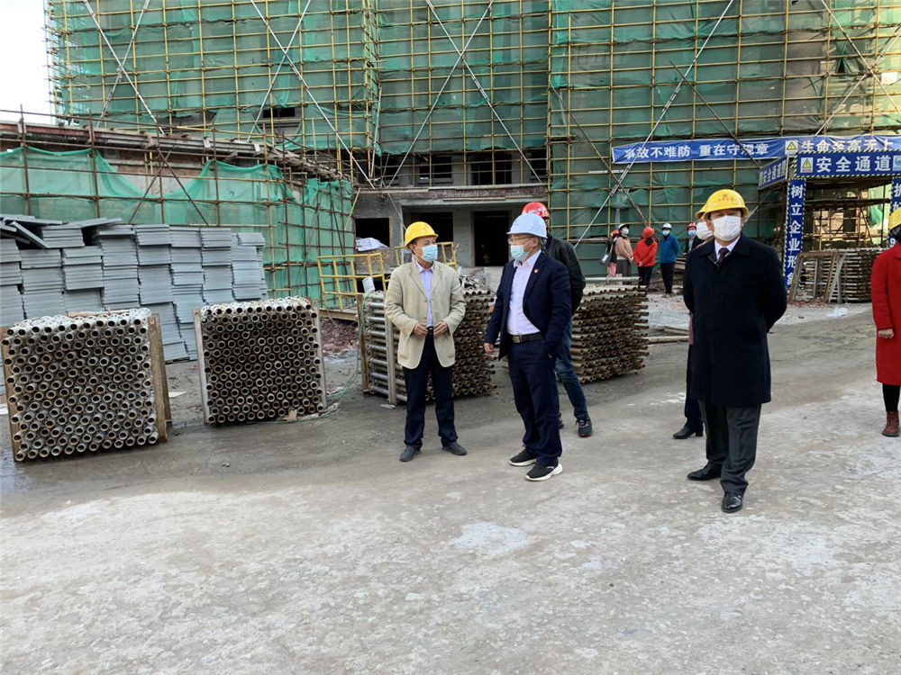 縣領導到文秀湖畔商住小區項目進行調研