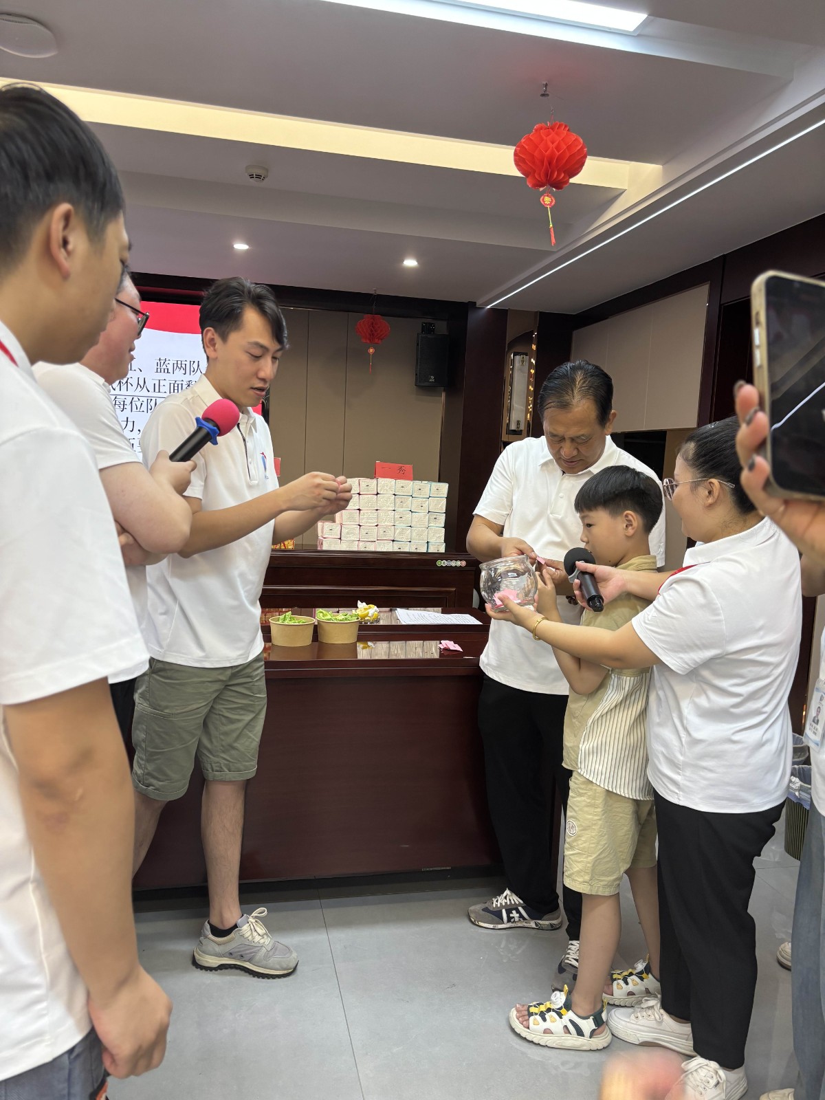 “易聚中秋團圓意，順啟事業新篇章”易順建工集團2024年中秋活動圓滿舉行