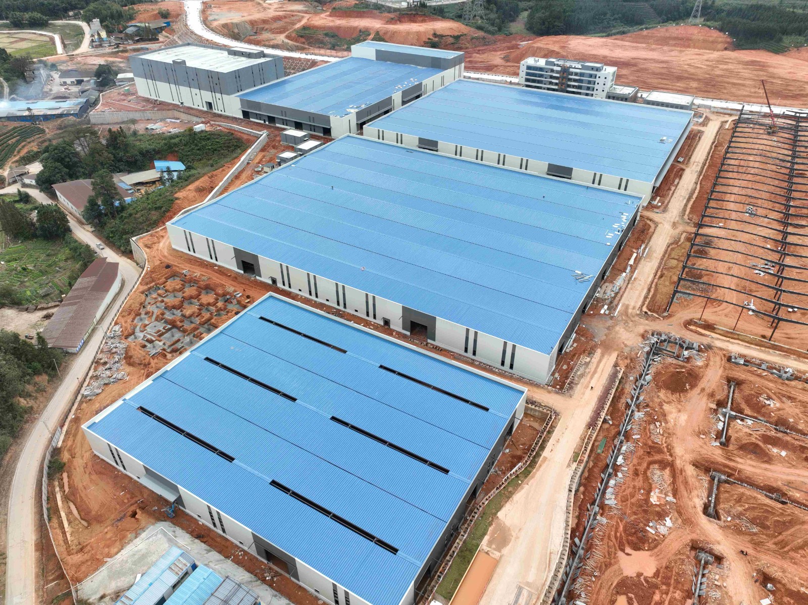 【爭優(yōu) 爭先 爭效】 縣長吳英杰親赴一線，助力三和循環(huán)經(jīng)濟(jì)產(chǎn)業(yè)園標(biāo)準(zhǔn)化廠房建設(shè)項(xiàng)目破難前行