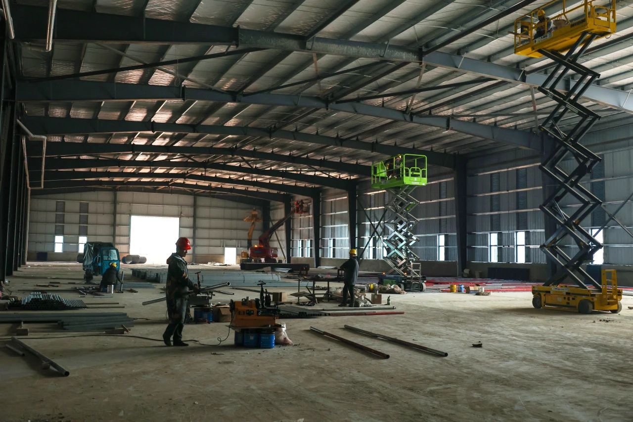 松溪縣三和循環經濟產業園標準化廠房和基礎設施提升項目建設“分秒必爭”